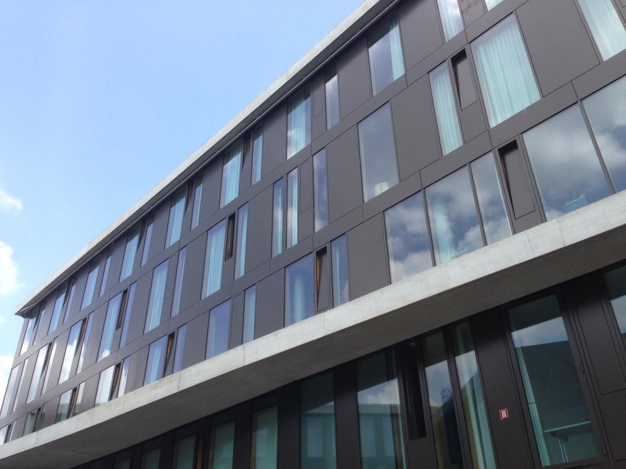 Jugendherberge Stuttgart Neckarpark Exterior foto