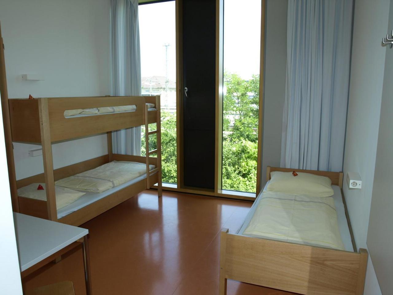 Jugendherberge Stuttgart Neckarpark Habitación foto