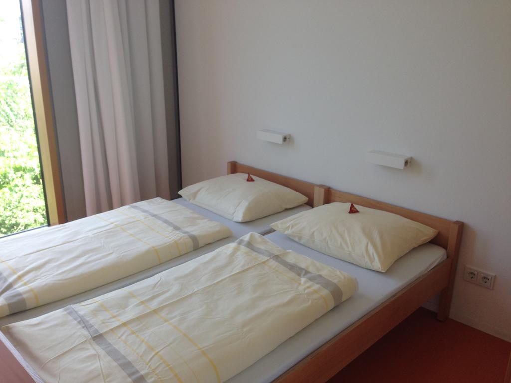 Jugendherberge Stuttgart Neckarpark Habitación foto