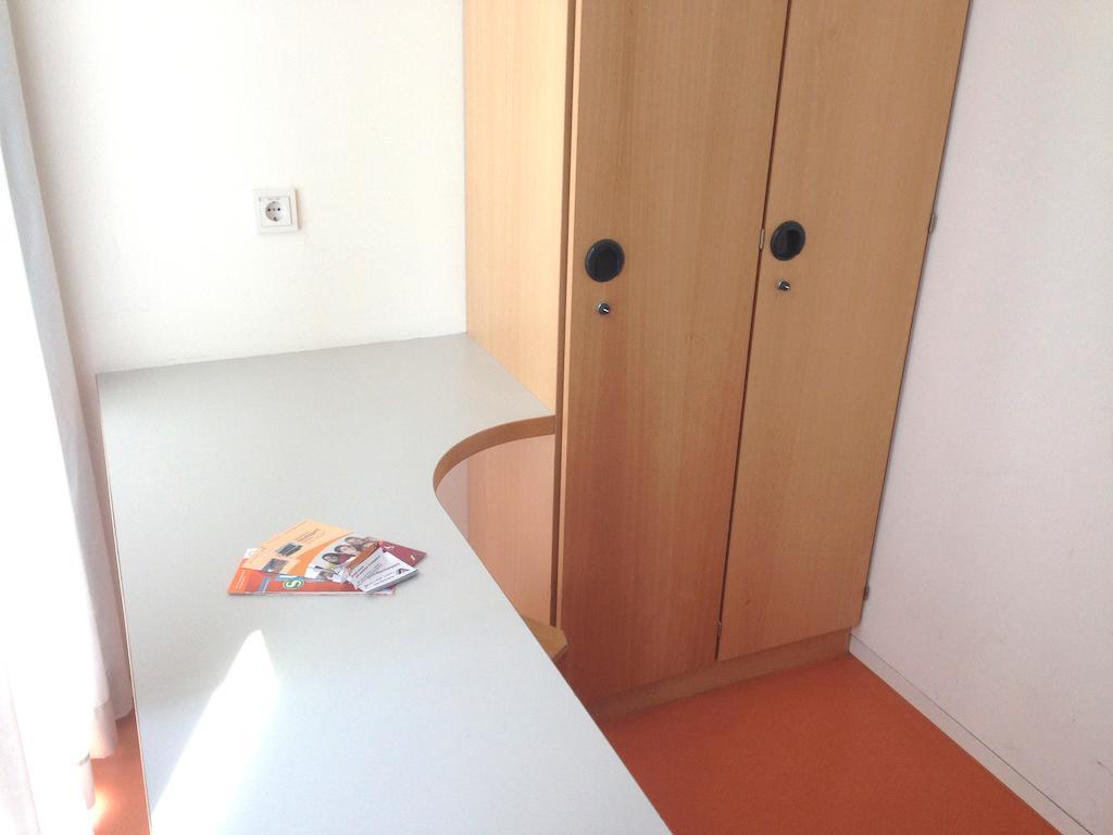 Jugendherberge Stuttgart Neckarpark Habitación foto