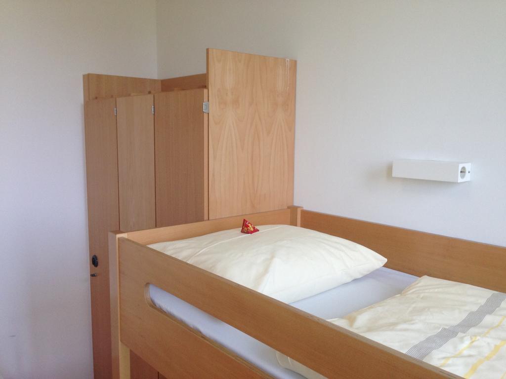 Jugendherberge Stuttgart Neckarpark Habitación foto